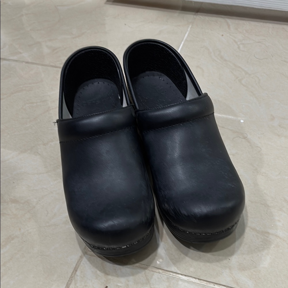 Women’s Black Leather Clogs Dansko